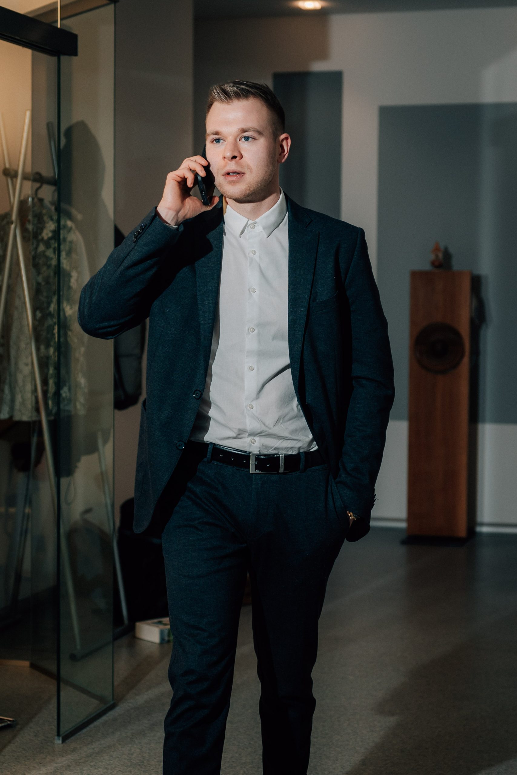 Christopher Liebold im Telefongespräch